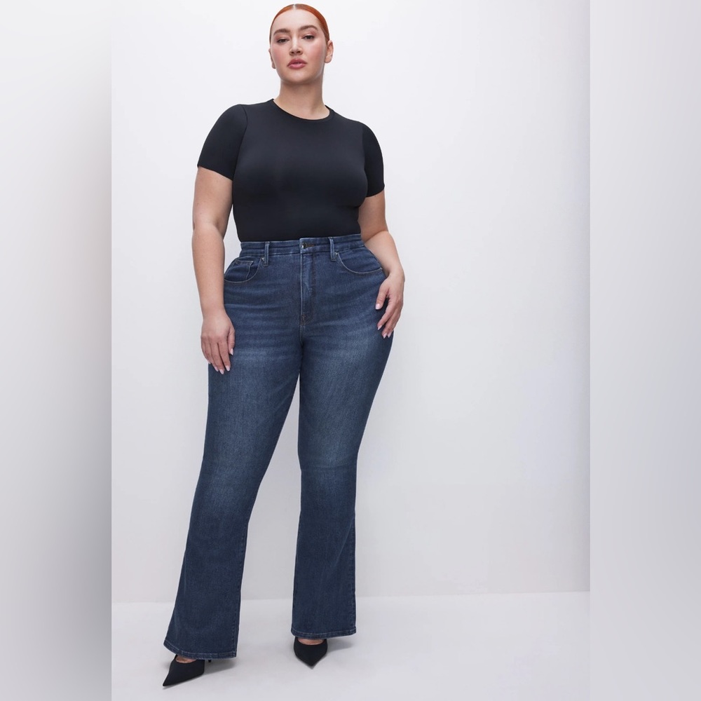 Good American Good Classic Bootcut Jean size 14 in Blue 811
